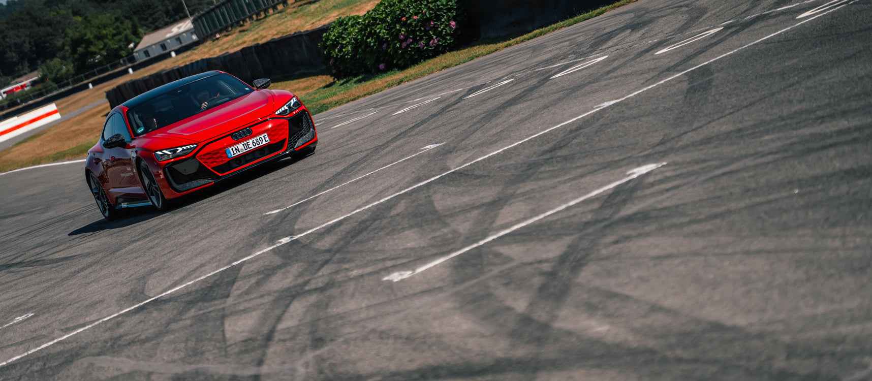 PWRD Audi e-tron GT on track